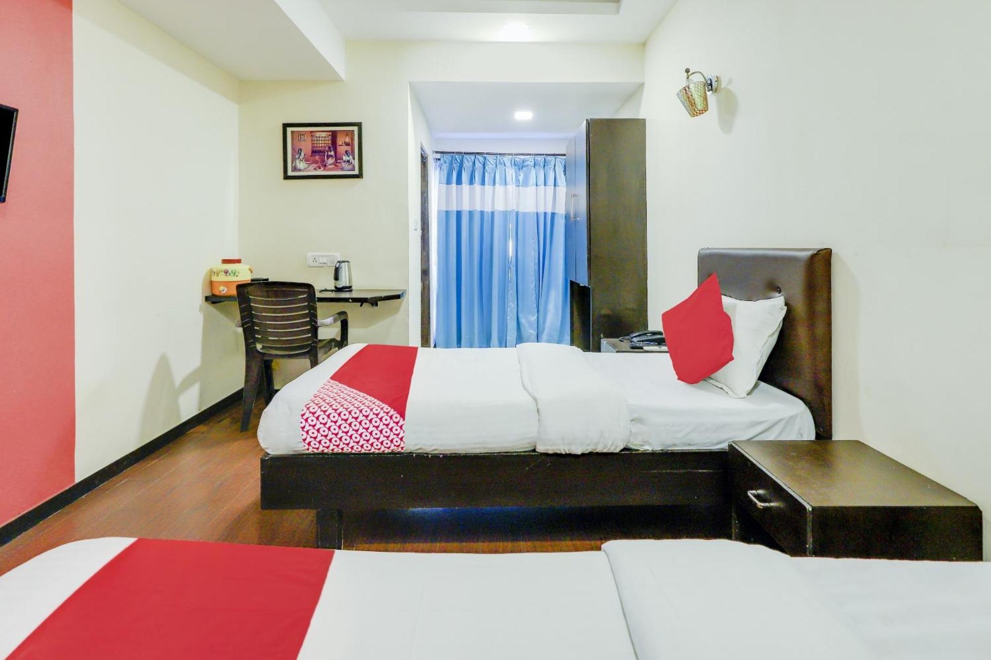 Oyo Hotel Dash Вадодара Екстер'єр фото