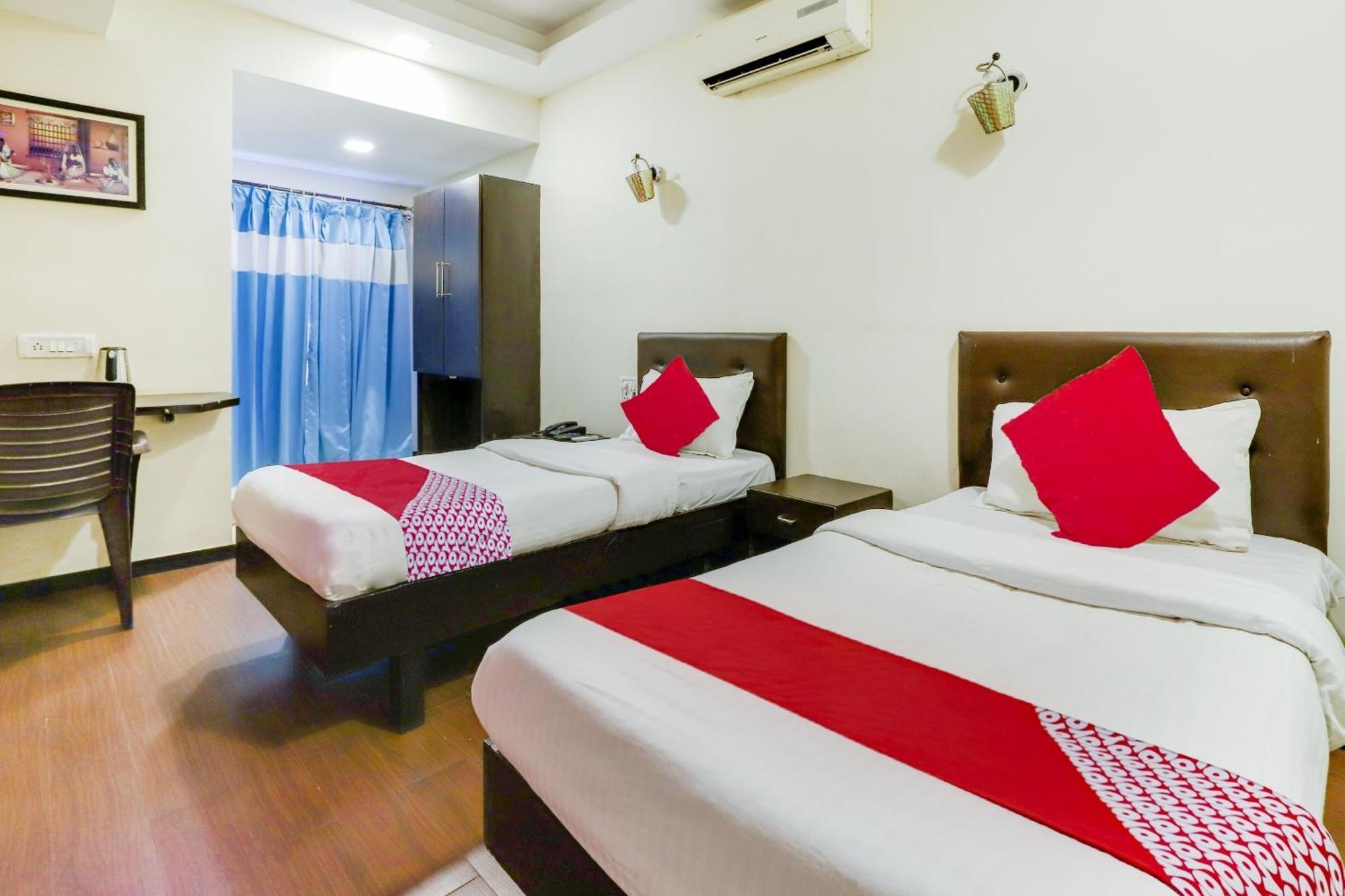 Oyo Hotel Dash Вадодара Екстер'єр фото