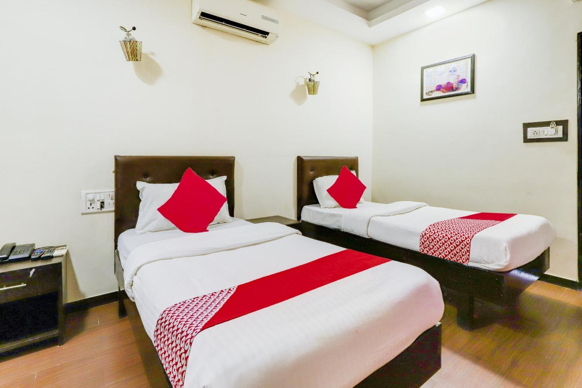 Oyo Hotel Dash Вадодара Екстер'єр фото