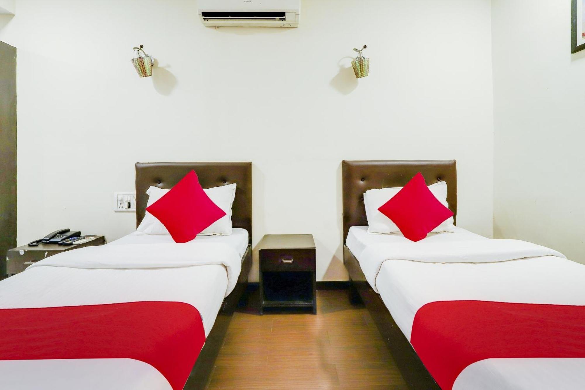 Oyo Hotel Dash Вадодара Екстер'єр фото